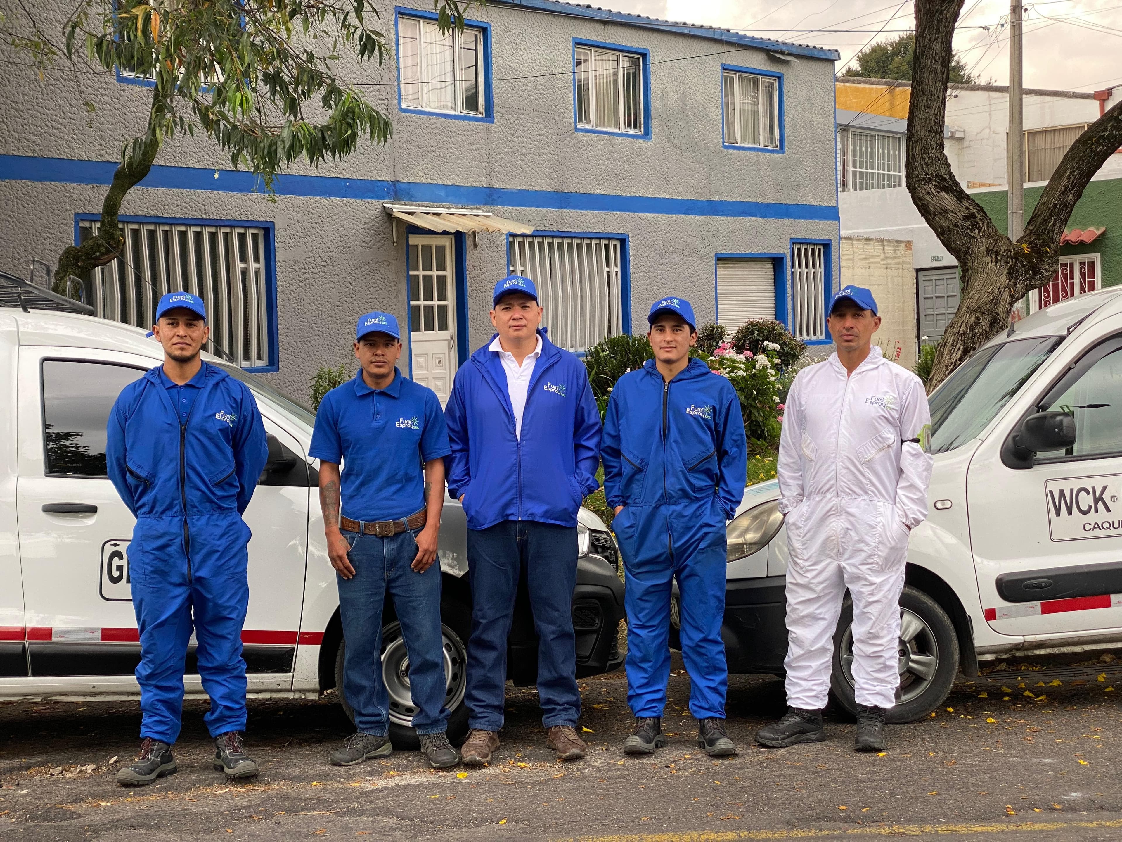 team of pest control technicians